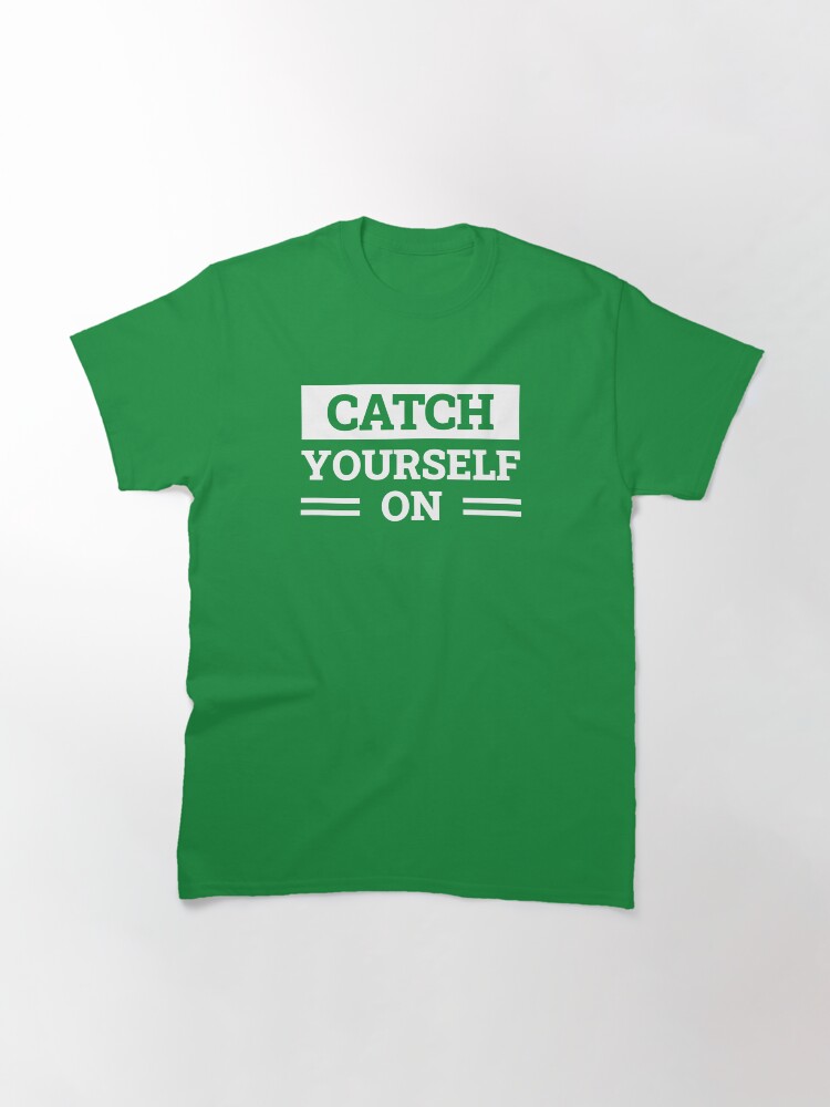 Imagen 3 de 7, Camiseta clásica con la obra Atrápate a ti mismo (BG verde), diseñada y vendida por FilipeFerreira.
