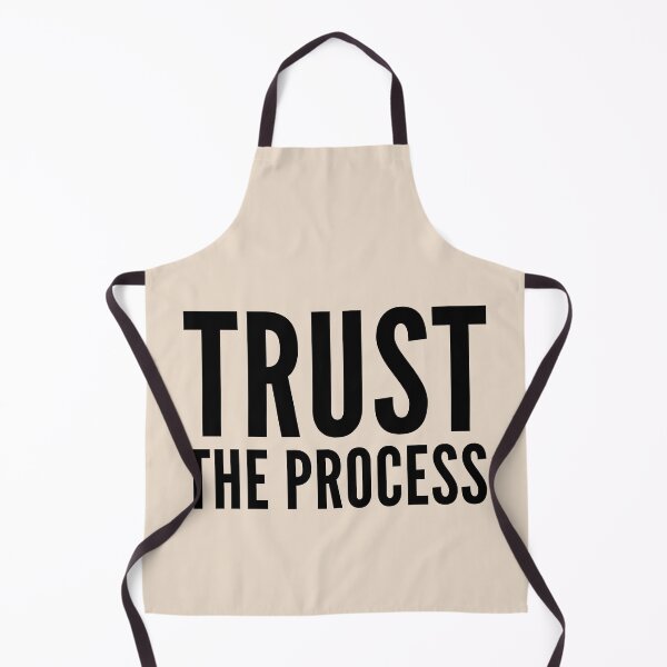 Artikelvorschau, Vertrauen Sie dem Prozess inspirierende Zitat motivierende Slogans für psychische Gesundheit starke Frauen wilde noble Leben Motto minimalistische kurze Worte zitiert Positivität Erfolg Sprüche 1 entworfen und verkauft von Inside Head.