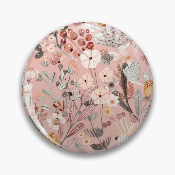Artikelvorschau, Hellrosa Waldblumen, pastellfarbene botanische Pflanze, Naturmuster entworfen und verkauft von Sohee Jin.