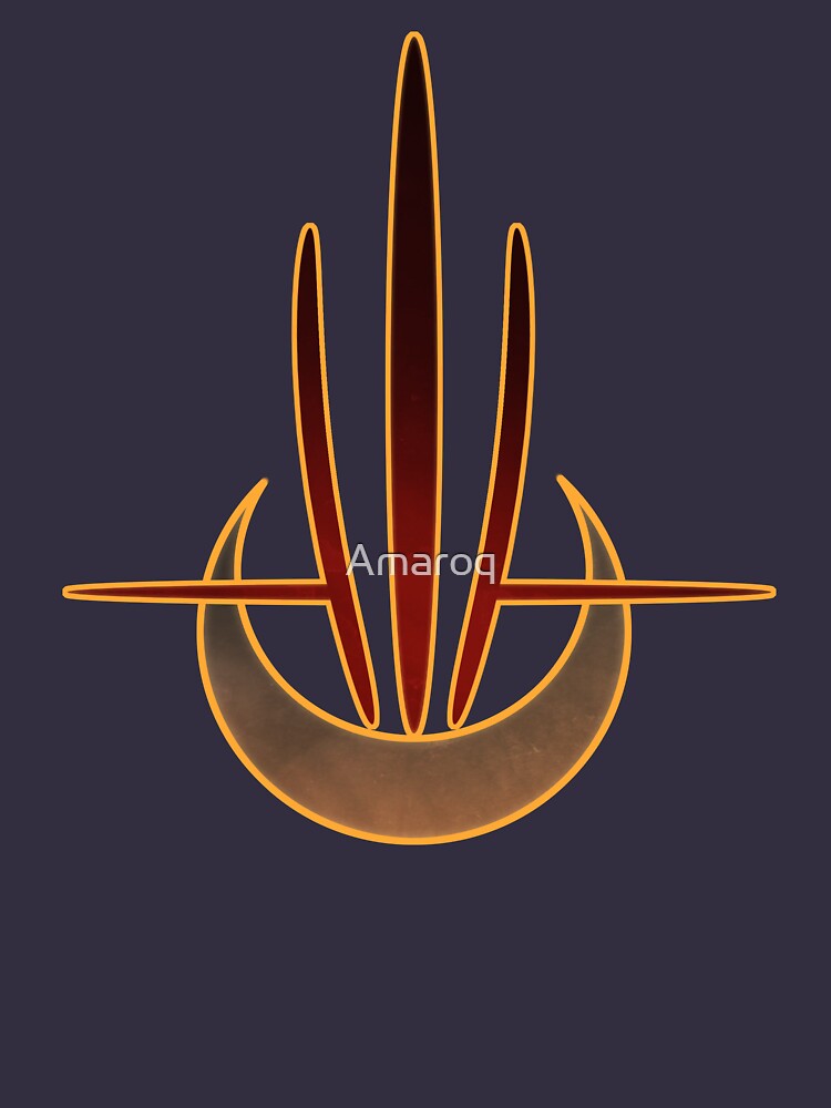 "Gilneas Tabard" Pullover Hoodie for Sale by Amaroq | Redbubble