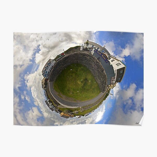 Tigh Ruairi - Inisheer Village (Sky out) Poster