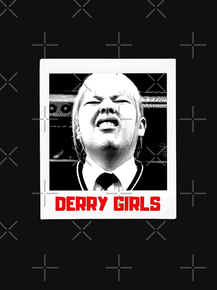 Imagen 7 de 7, Camiseta clásica con la obra Derry Girls Clare, diseñada y vendida por fakehala.