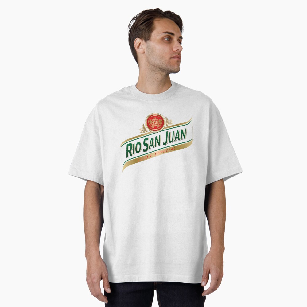 Aperçu de l'œuvre T-shirt oversize créée et vendue par marzun.
