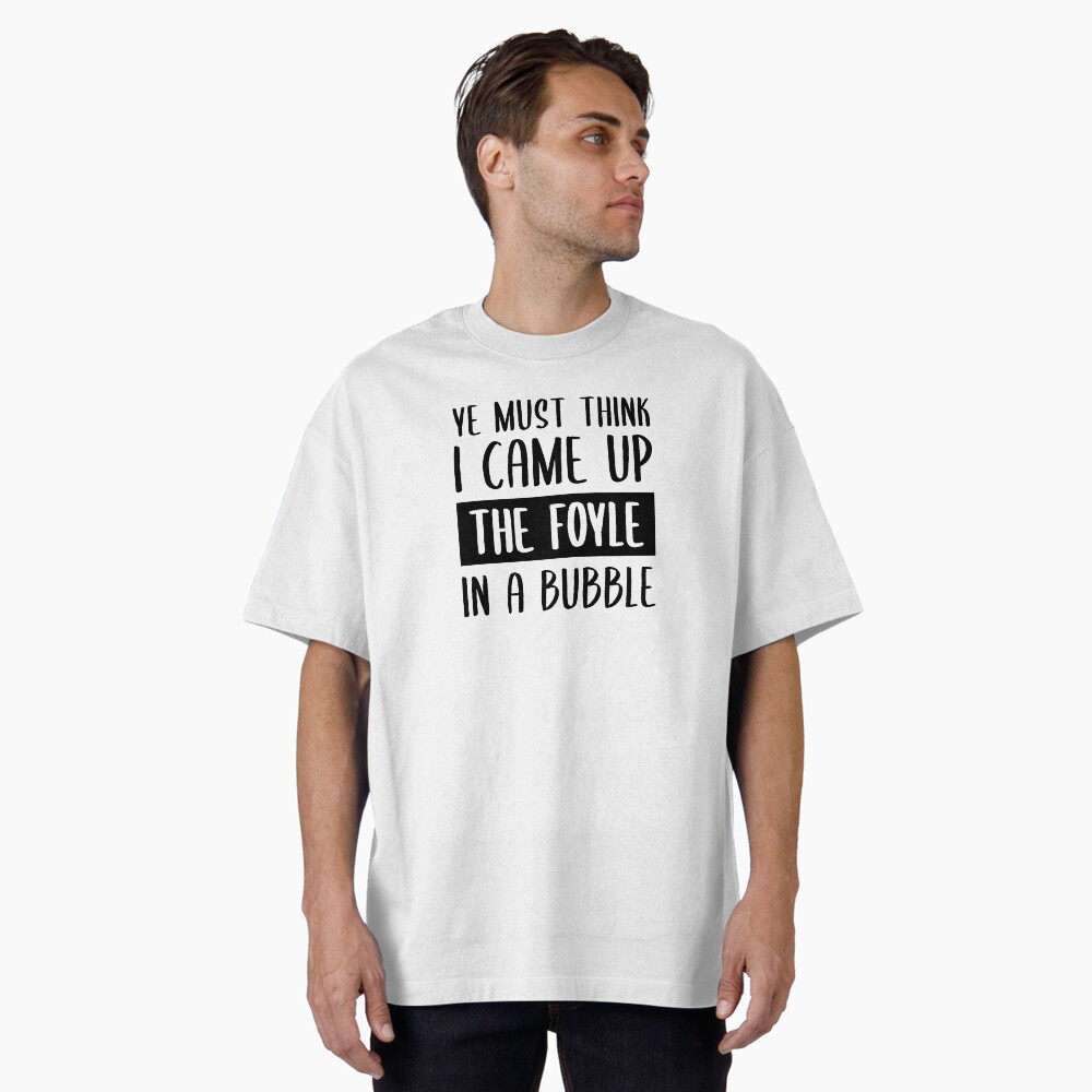 Vista previa del artículo con la obra «Camiseta oversize», diseñado y vendido por FilipeFerreira.