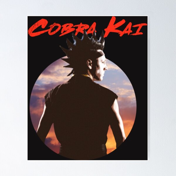 Artikel-Vorschau von Cobra Kai Cobra Kai - cooler Falke, designt und verkauft von ShirtGenerators.