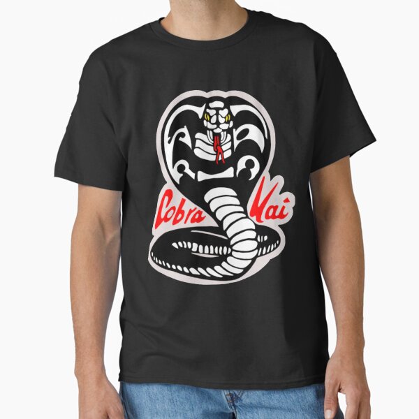 Aperçu de l'œuvre Cobra Kai Cobra Kai créée et vendue par ShirtGenerators.