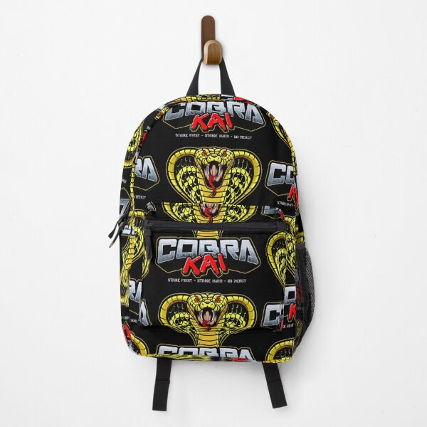 Vista previa del artículo con la obra «Cobra Kai Cobra Kai Dojo», diseñado y vendido por ShirtGenerators.