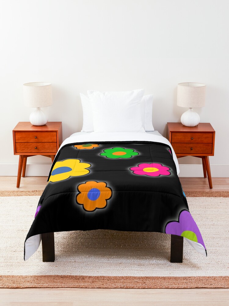 Disover Classic Kidcore Flowers Quilt
