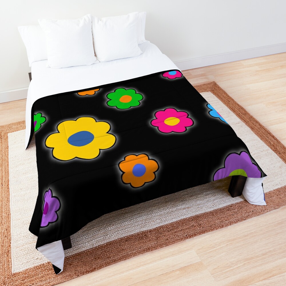Disover Classic Kidcore Flowers Quilt