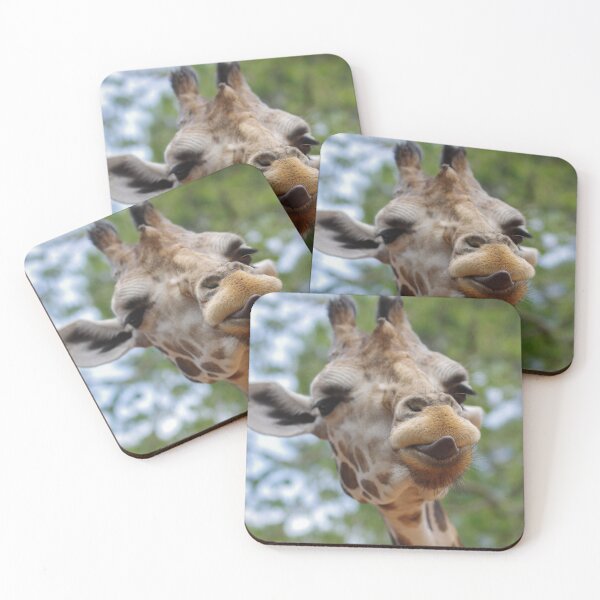 Item preview, A la jirafa le gustaría hablar contigo. designed and sold by AnnoyedMouse.