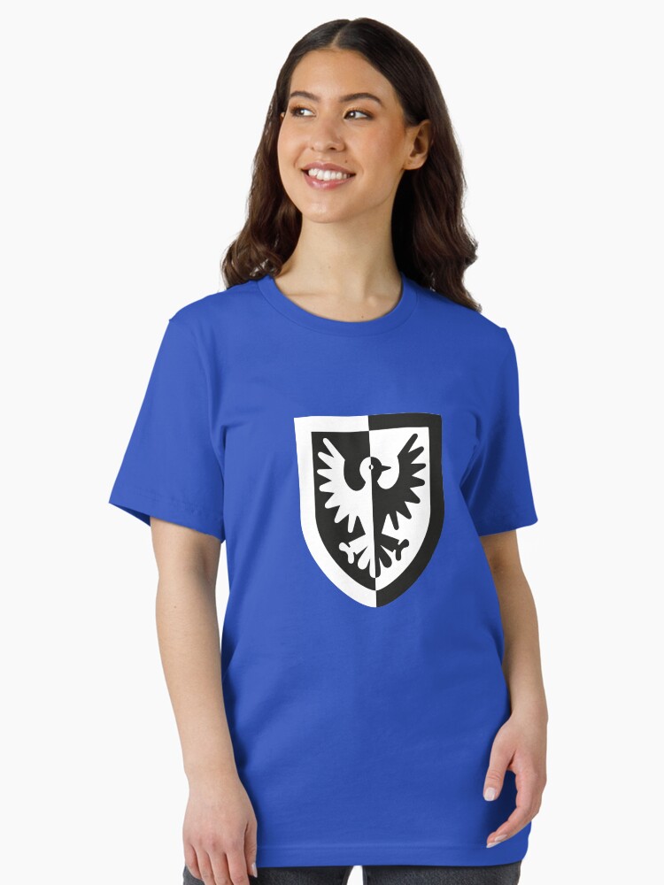 Aperçu 2 sur 7. T-shirt essentiel avec l'œuvre Faucons noirs 1984 créée et vendue par design-jobber.