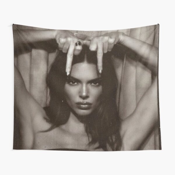 Aperçu de l'œuvre Kendall Jenner créée et vendue par Sofia Runs.