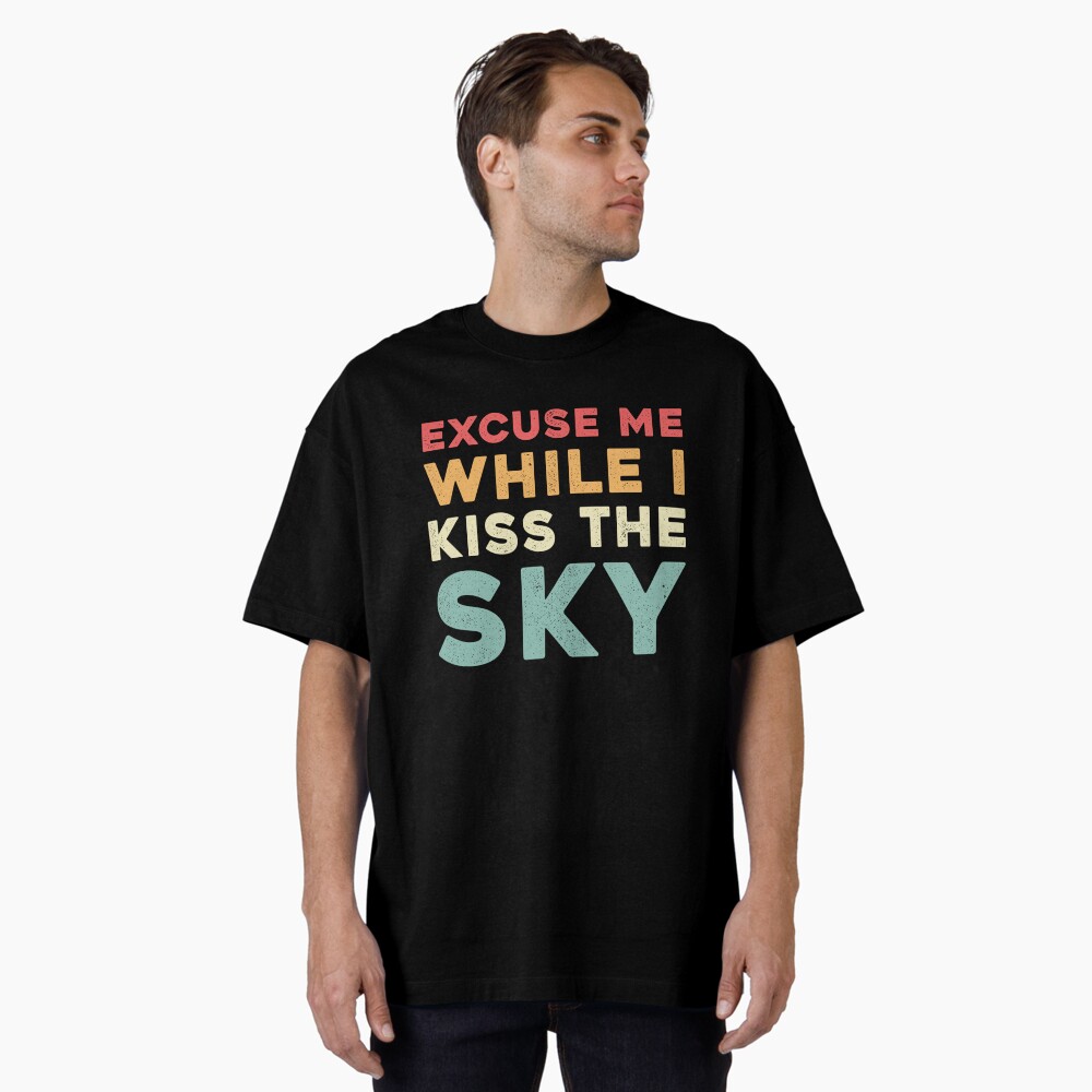 Aperçu de l'œuvre T-shirt oversize créée et vendue par tshirtconcepts.