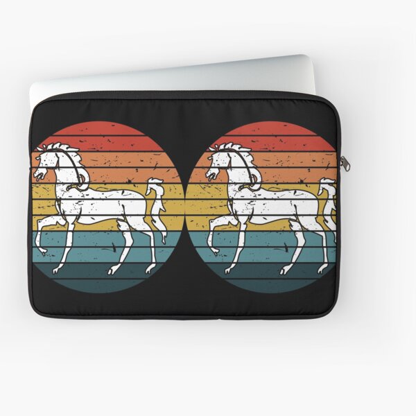 Aperçu de l'œuvre Juste une fille qui aime le cheval, l'amour du cheval, le coucher du soleil rétro du cheval créée et vendue par LEGACY10.