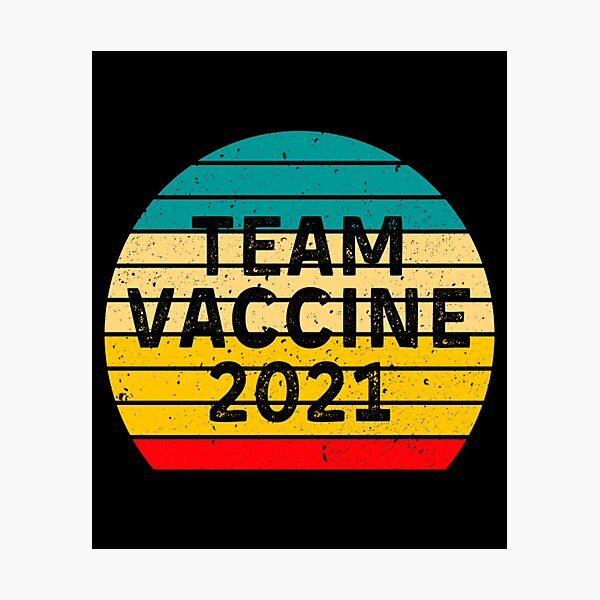 Artikelvorschau, Team Vaccine 2021 T-ShirtTeam Vaccine 2021 T-Shirt_von teefanty_ entworfen und verkauft von nguyetngatron.