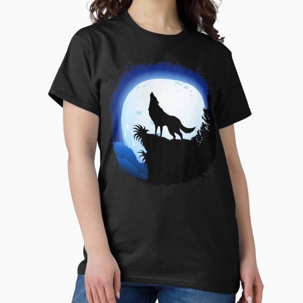 Wolf Howling at Blue Moon Classic T-Shirt