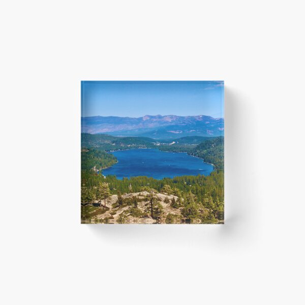 Artikelvorschau, Ein Blick auf den Donner Lake entworfen und verkauft von Barbara  Brown.