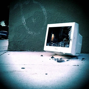 Artwork thumbnail, electronic trash by squidcode