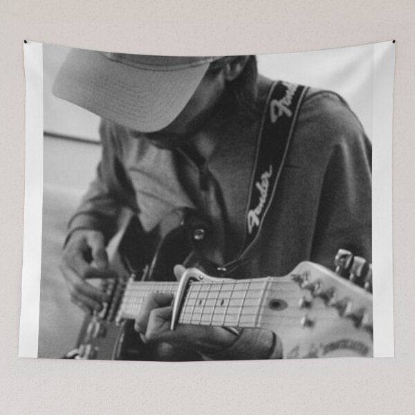Artikelvorschau, Louis Tomlinson spielt Gitarre entworfen und verkauft von Tommo28 Walls.