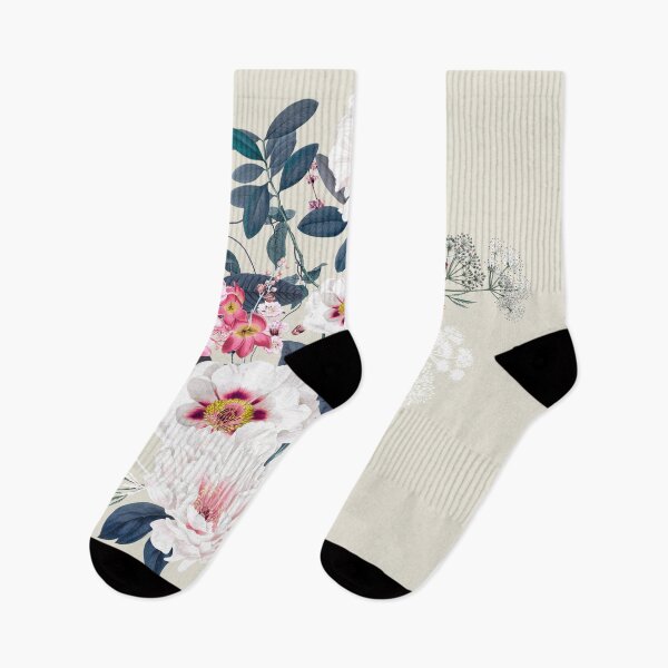 Artikelvorschau, Vintage Beauty Florals on Beige entworfen und verkauft von meggydesigns.