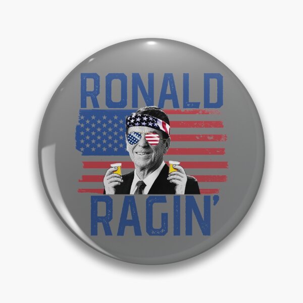 Artikelvorschau, Ronald Ragin' 4th Of July Drinking Funny President Reagan Gear entworfen und verkauft von DynamicDesign.