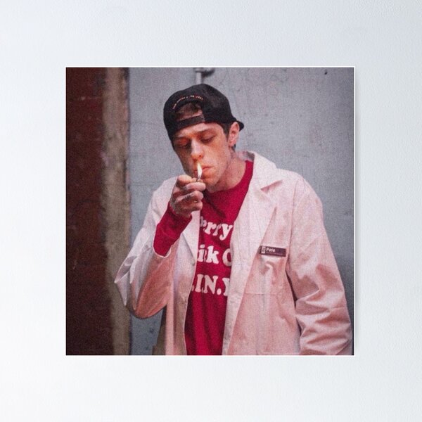 Artikel-Vorschau von Pete Davidson leuchtet auf, designt und verkauft von EllieKohlbeck55.