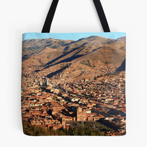 Artikelvorschau, Cusco-Stadt übersehen, Cusco Peru entworfen und verkauft von Roupen BAKER.