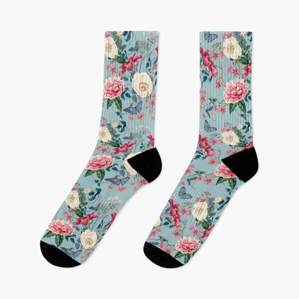 Artikelvorschau, Vintage Floral Garden on Blue entworfen und verkauft von meggydesigns.