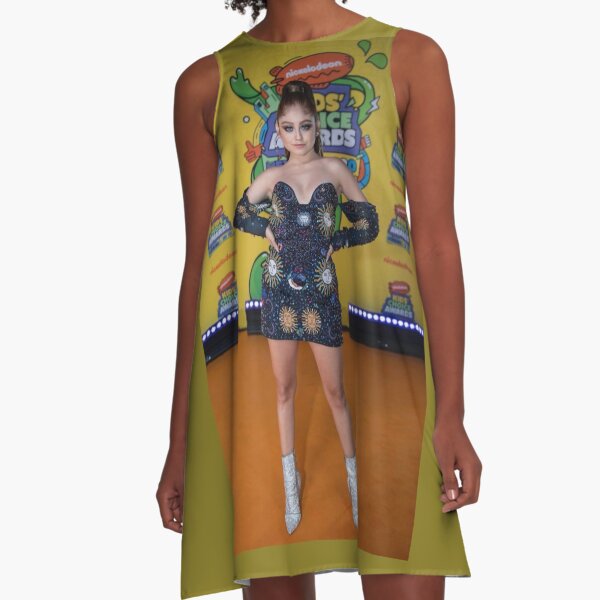 Vestido acampanado «karol sevilla» de pearlkaat | Redbubble Vestido acampanado «karol sevilla» de pearlkaat | Redbubble