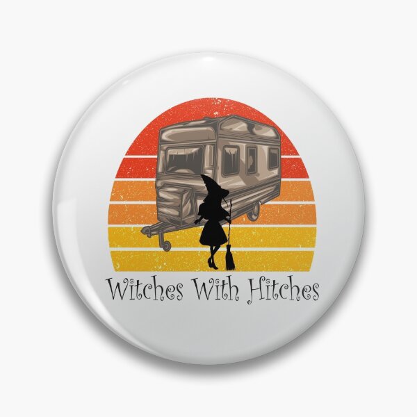 Artikelvorschau, Frauen Hexen mit Anhängevorrichtungen T-Shirt RV Camping Kostüm Idee Natur Design - Vintage Sonnenuntergang HalloweenGeschenk für Freundin entworfen und verkauft von Rassitni.