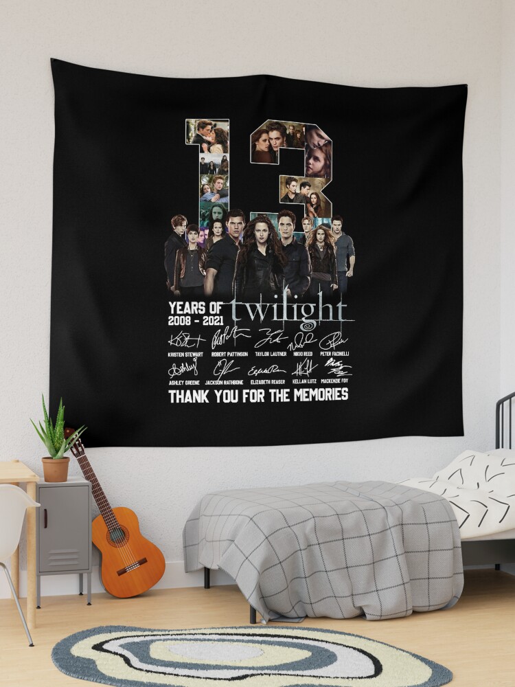 13 Years Of The Twilight Saga Signature , Twilight Cast , Twilight Midnight  Sun Movie Tapestry for Sale by DWQBVR