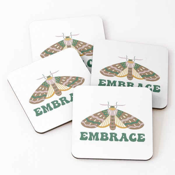 Aperçu de l'œuvre Hippie Embrace Retro Earth Tone Moth créée et vendue par Natasha Rolfe.