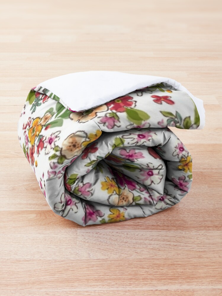 Discover Classic Endless Flower Pattern Quilt