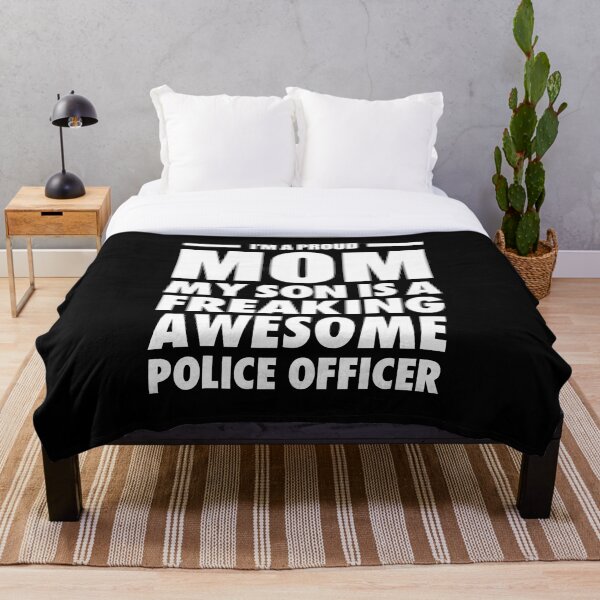 Item preview, SOY UNA MADRE ORGULLOSA MI HIJO ES UN FUNCIONARIO DE POLICÍA ASOMBROSO designed and sold by LinkunShop.