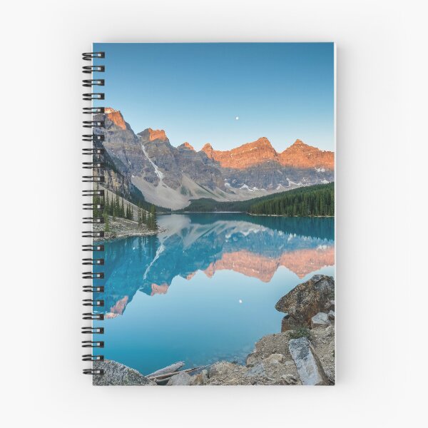 Artikelvorschau, Rocky Mountain Sunrise Moraine Lake Banff Nationalpark Kanada entworfen und verkauft von LandscapeArtCP.