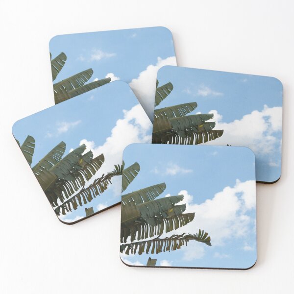 Artikelvorschau, Schöner Himmel und Bäume an einem klaren Tag. entworfen und verkauft von Kedmaneeshop.
