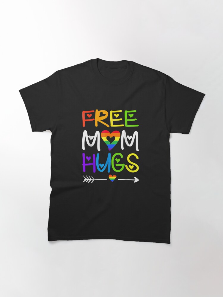 Discover Free Mom Hugs Tshirt Rainbow Heart LGBT Pride Month Classic T-Shirt