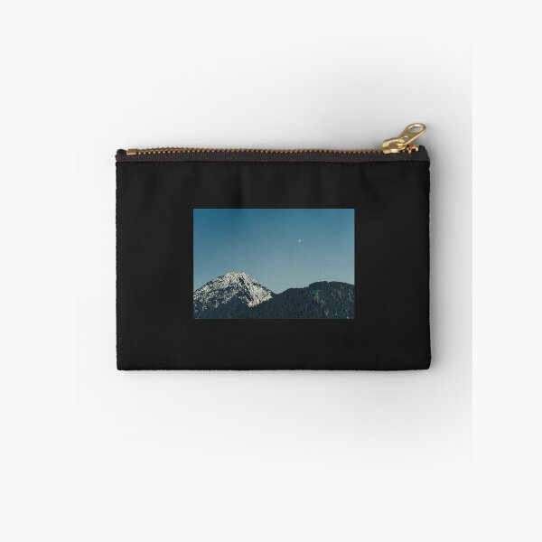 Artikelvorschau, Berge T-ShirtEarly Morning Dolomites Mountain entworfen und verkauft von AirlieLeay.