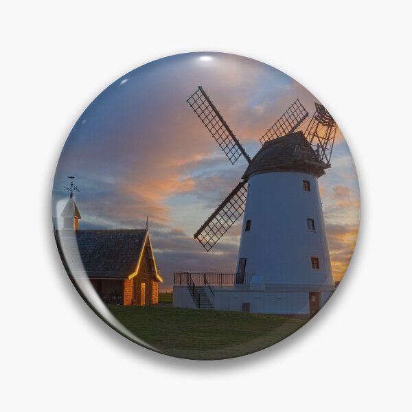 Artikelvorschau, Lytham Windmill bei Sonnenuntergang entworfen und verkauft von Mark Liebenberg.