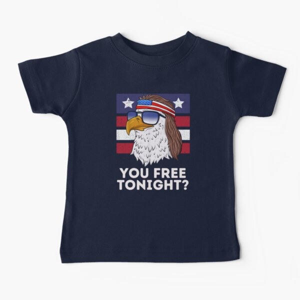 Eres libre esta noche, divertido salmonete patriótico águila calva Camiseta para bebés