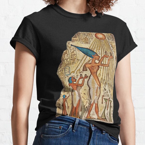 Akhenaten and his Family are worshipping & offerings to Aten the Sun's disc Classic T-Shirt