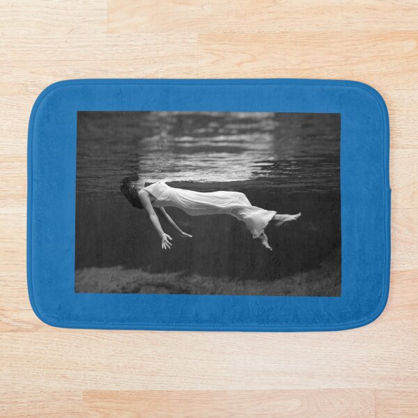 Artikelvorschau, Vintage Retro-Frau, die im Wasser schwimmt entworfen und verkauft von ScienceSource.