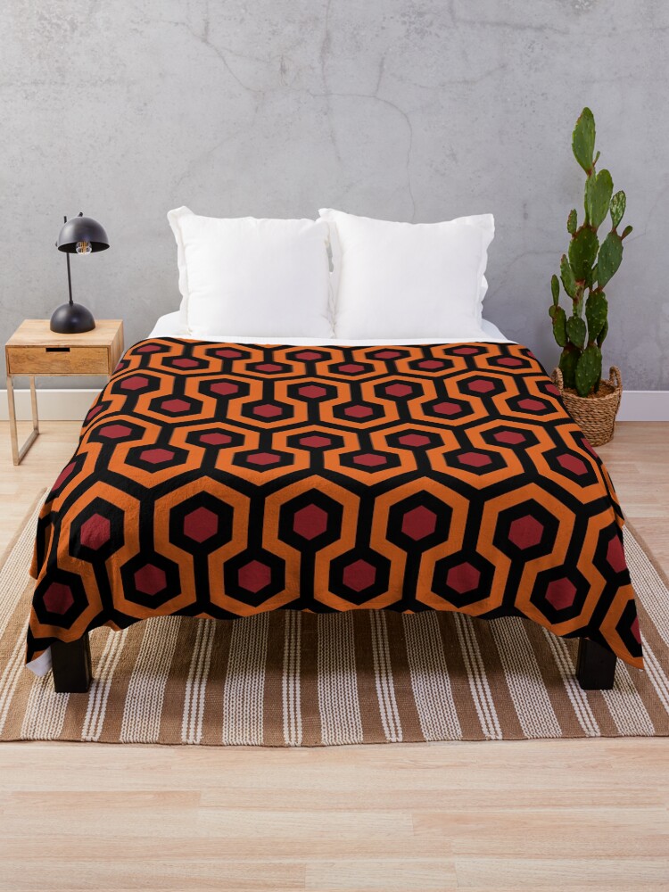 Imagen 1 de 6, Manta con la obra Patrón geométrico: Hexágonos en bucle: Naranja / Rojo / Negro, diseñada y vendida por redwolfoz.