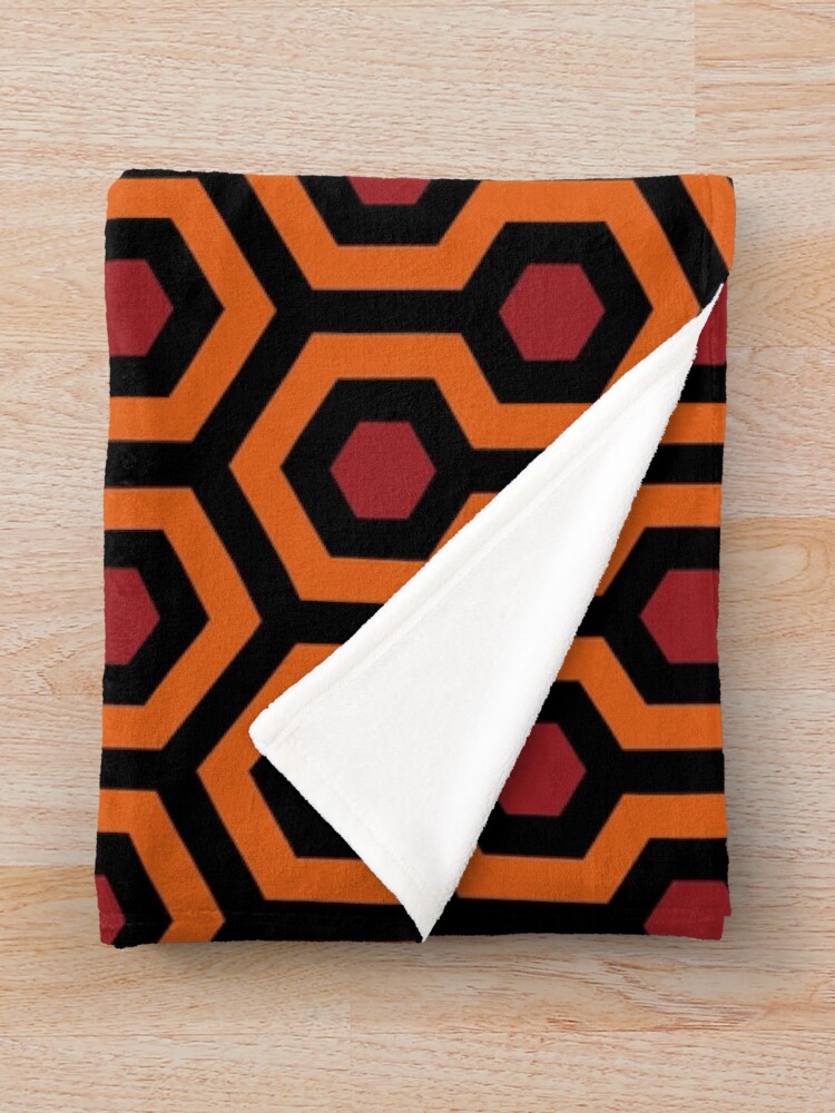 Imagen 3 de 6, Manta con la obra Patrón geométrico: Hexágonos en bucle: Naranja / Rojo / Negro, diseñada y vendida por redwolfoz.