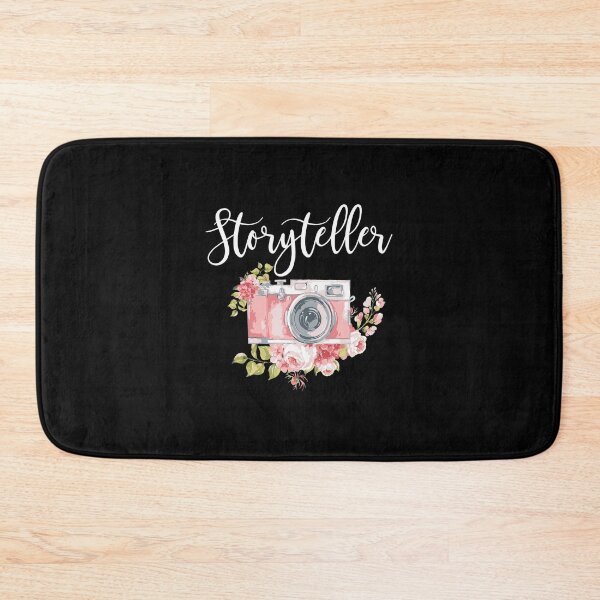 Aperçu de l'œuvre Chemise cadeau photographe pour femme Storyteller Camera Flowers créée et vendue par cattontawn.