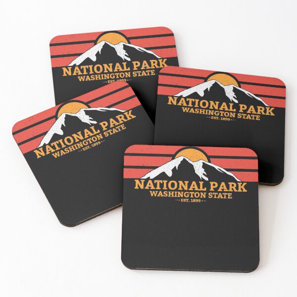 Artikelvorschau, Vintage National Park Shirt Mount Rainer National Park entworfen und verkauft von Heidi Designs.