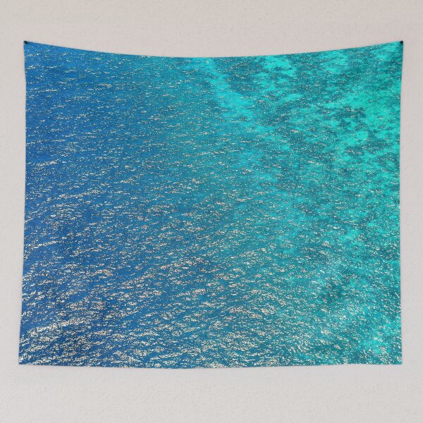 Artikelvorschau, Blaue und hellblaue Wassermischung Ocean Shore entworfen und verkauft von LynxTG.