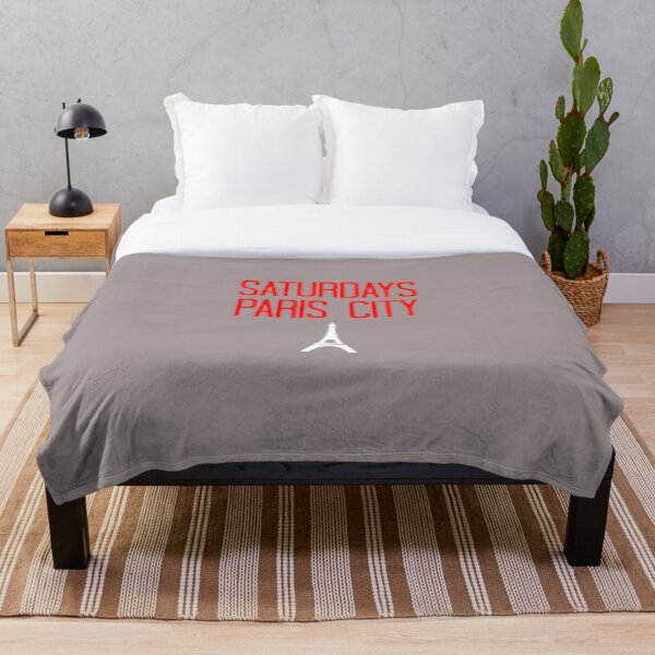 Artikelvorschau, Samstags Paris Stadt elegantes T-Shirt-Design entworfen und verkauft von ODELUNITY.