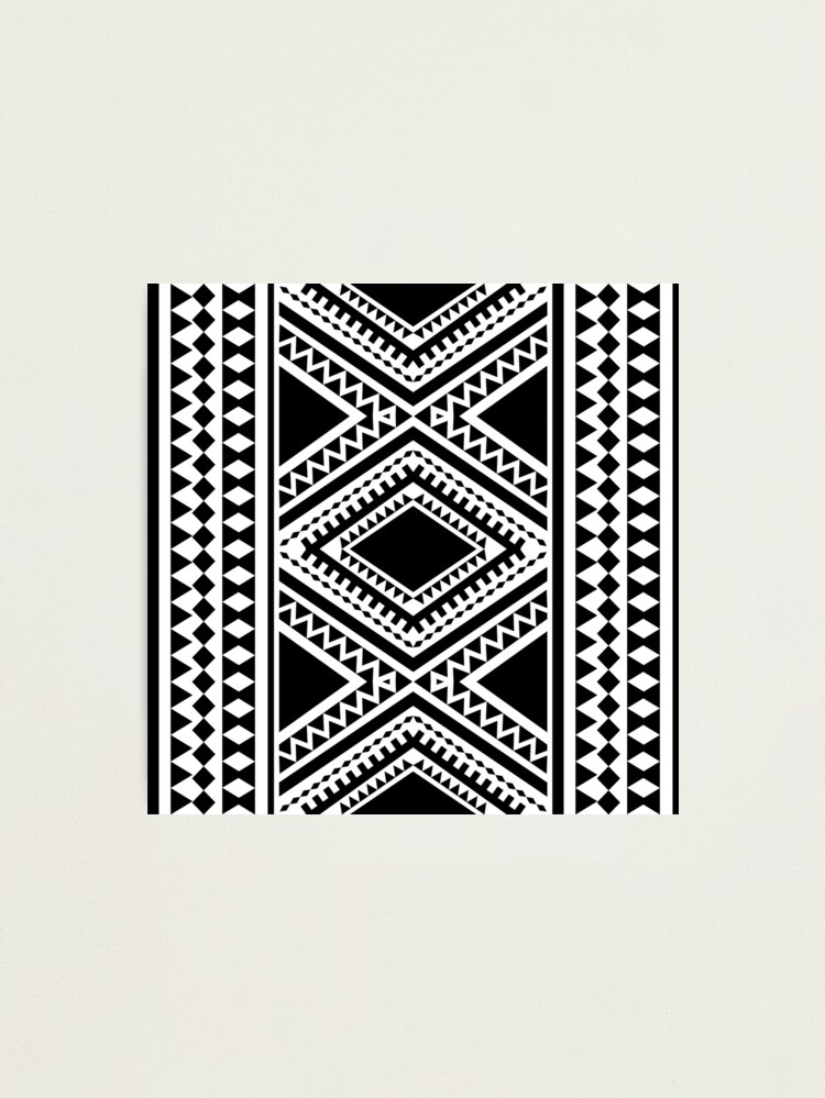 Tribal Print Black and White Aztec Pattern Boho Leggings