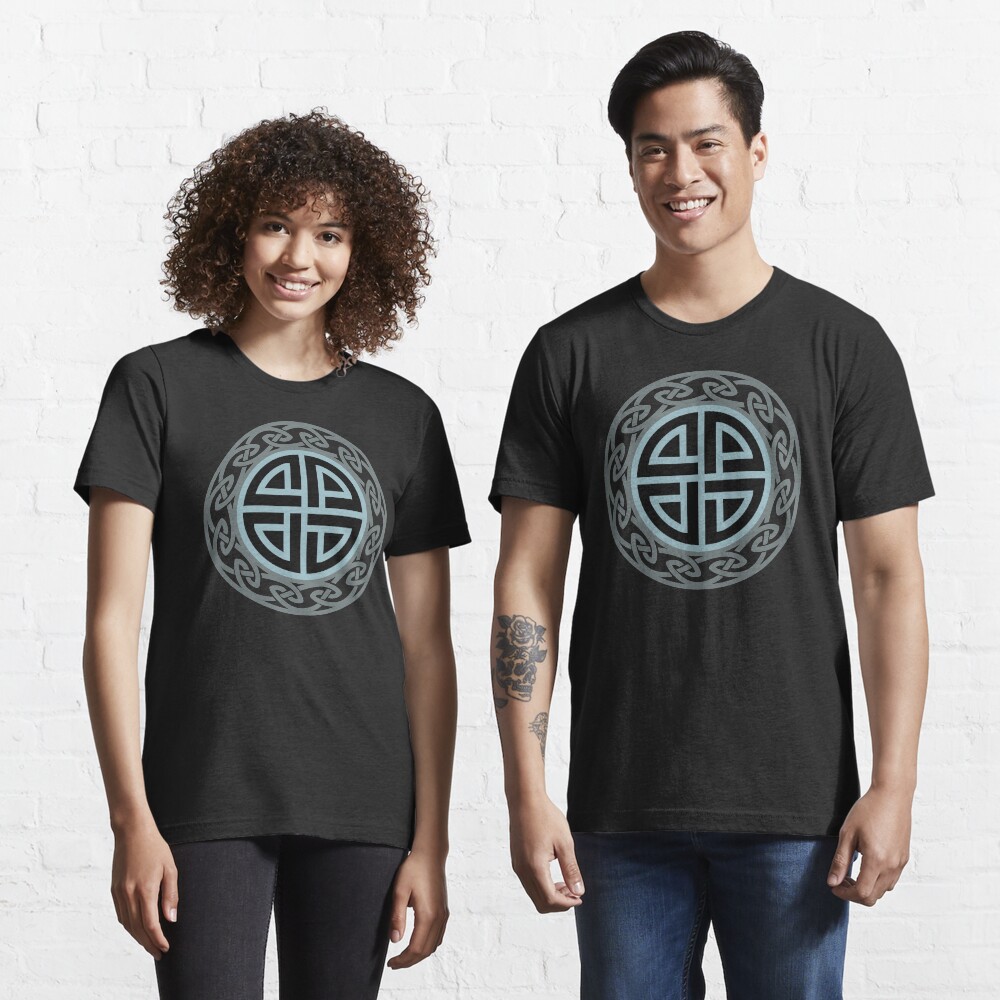 Celtic Shield Knot, Protection, Four corners knot, Norse, Viking, Essential T-Shirt